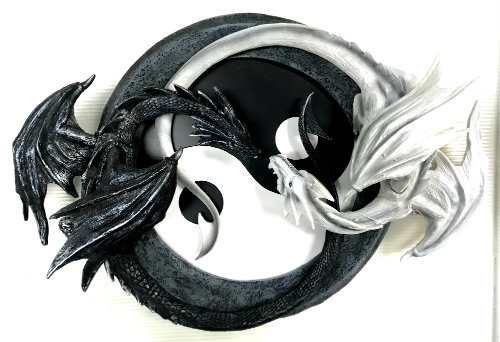 Dragons "ying yang", sold at the shop Pikottine at Montreal.